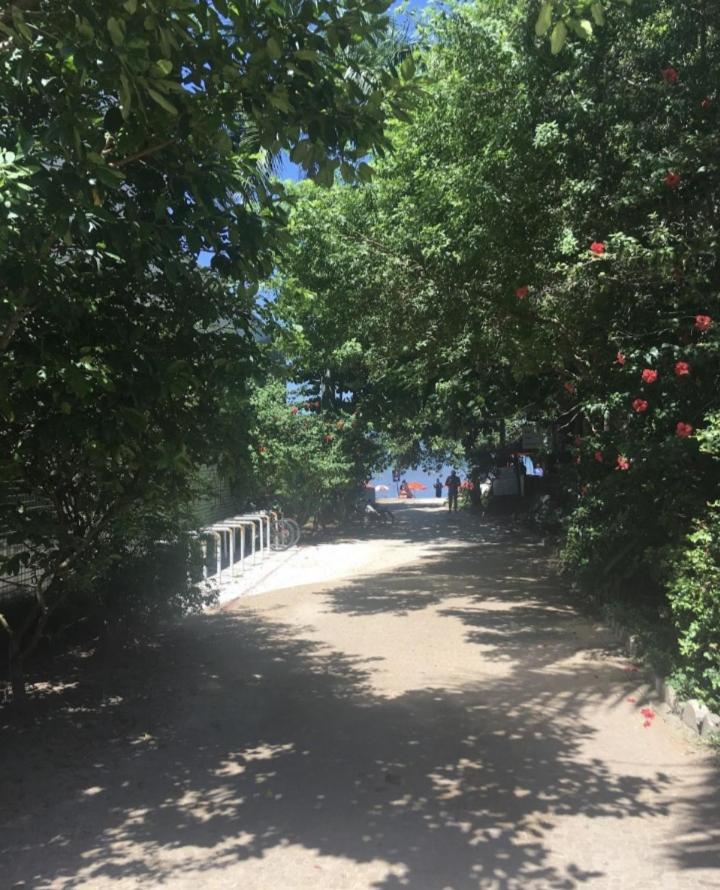 Apartamento Dona Frida Prainha com WiFi recém reformado Caraguatatuba Extérieur photo