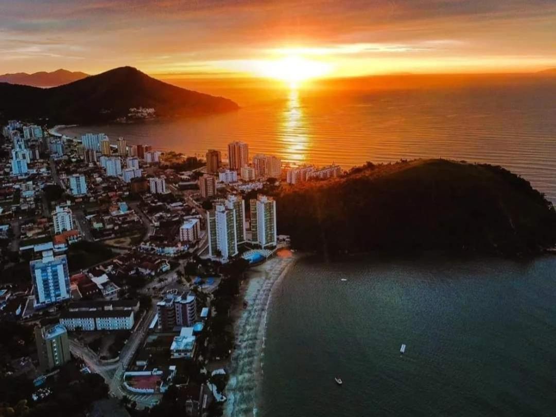 Apartamento Dona Frida Prainha com WiFi recém reformado Caraguatatuba Extérieur photo